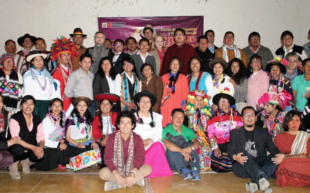 Clausuran curso de traductores e intérpretes de lenguas indígenas