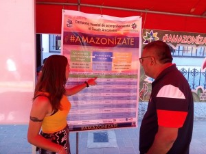 Los visitantes pudieron informarse sobre las propuestas y actividades de la campaña. Foto: Amazonízate Yurimaguas
