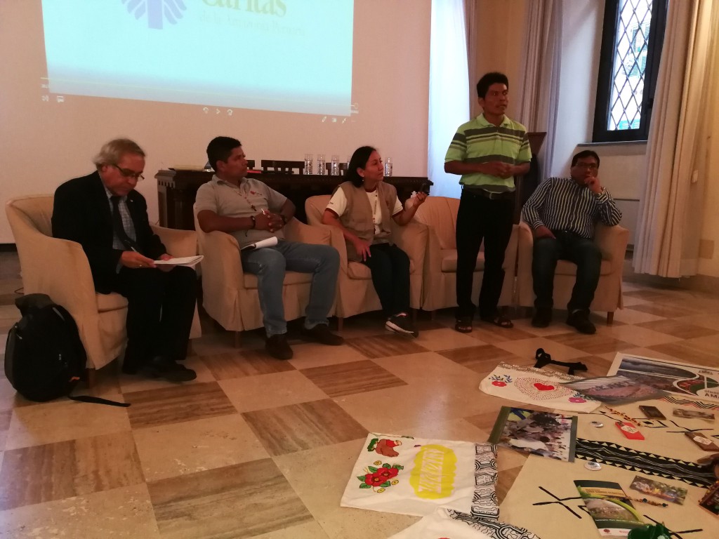 Participantes de 'El Buen Vivir: Estrategias desde Territorio'. Foto: Beatriz García Blasco