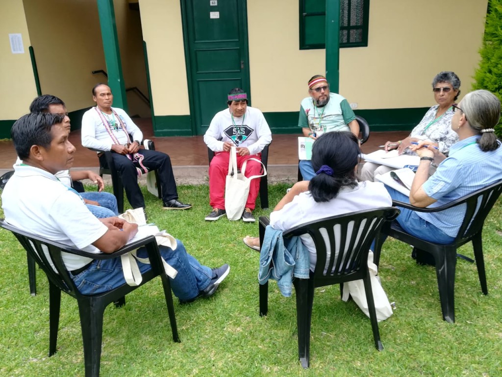 Participantes del Vicariato de Yurimaguas, durante el conversatorio del trabajo grupal. Foto: BGB-CAAAP