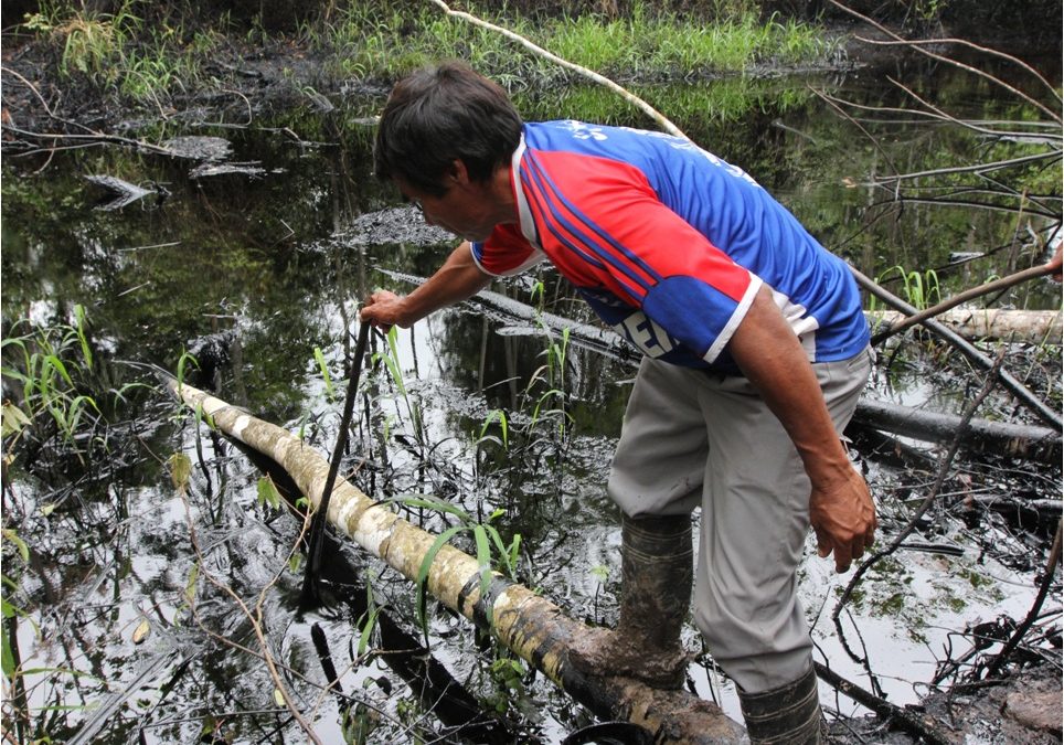 Petróleo cubre nuevamente la Amazonía cerca de comunidad kukama de Cuninico