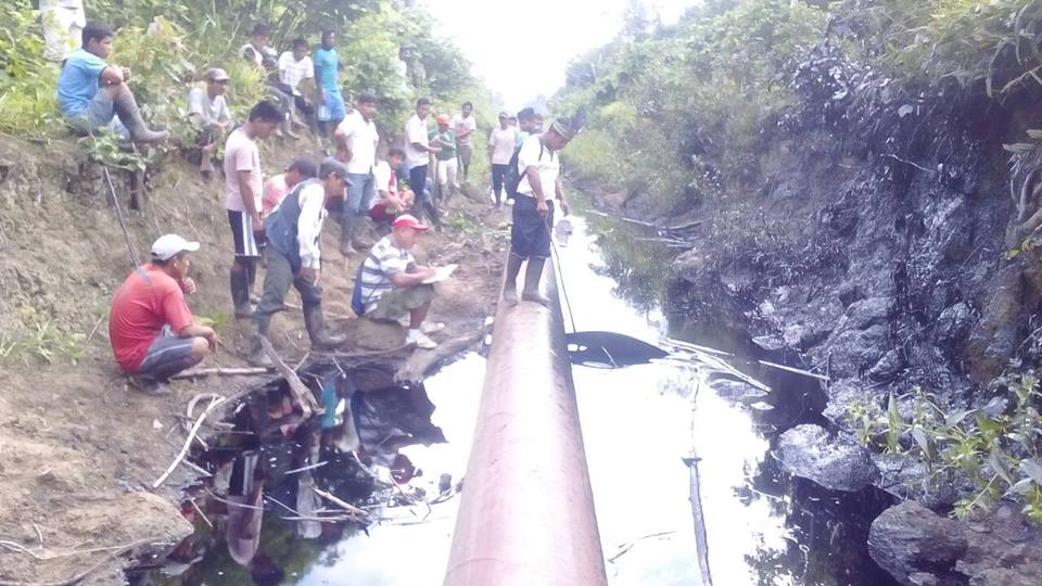 Confirman derrame de petróleo en Andoas e investigan nuevo vertido de un kilómetro en comunidad de Monterrico