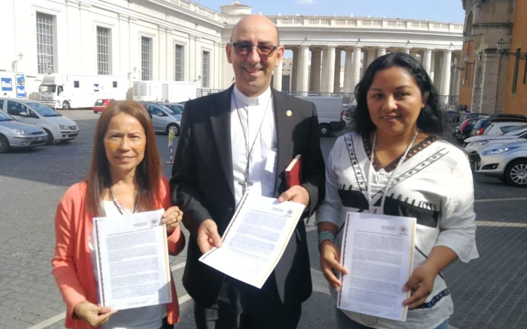 Mujeres indígenas de Perú envían carta al Sínodo: “El modelo extractivista nos violenta”