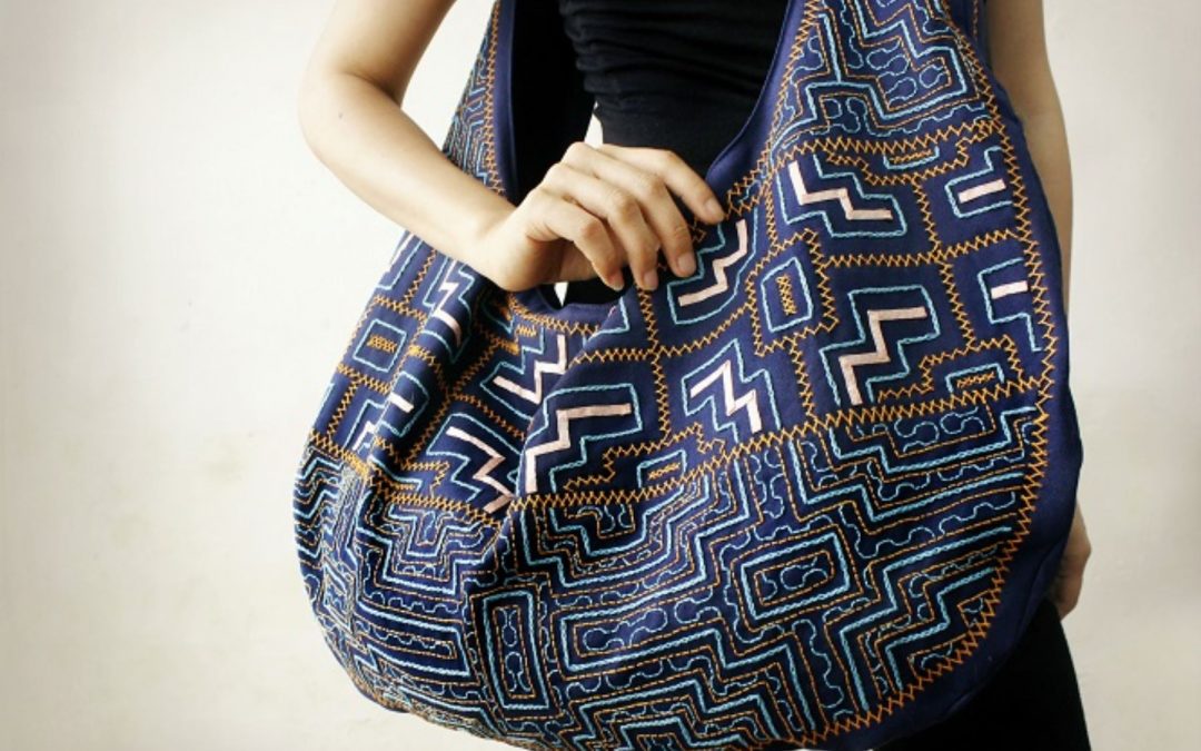 Artesanas de comunidades nativas de Ucayali elaboran colección textil
