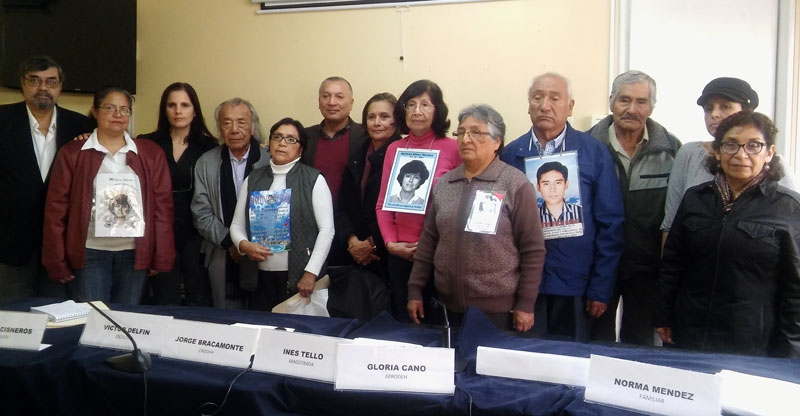 Familiares de las víctimas de Fujimori y sociedad civil plantean reunión con Presidente Kuczynski