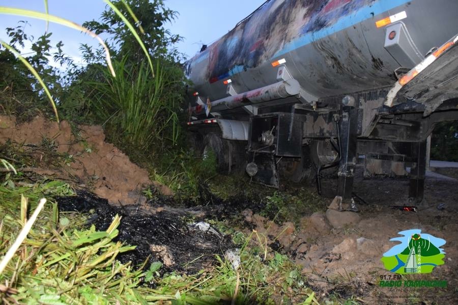 Contaminación petrolera por volcadura de cisterna preocupa a comunidades de Condorcanqui