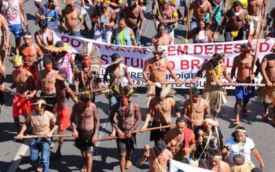 Indígenas brasileños protestan contra la revisión de las demarcaciones territoriales