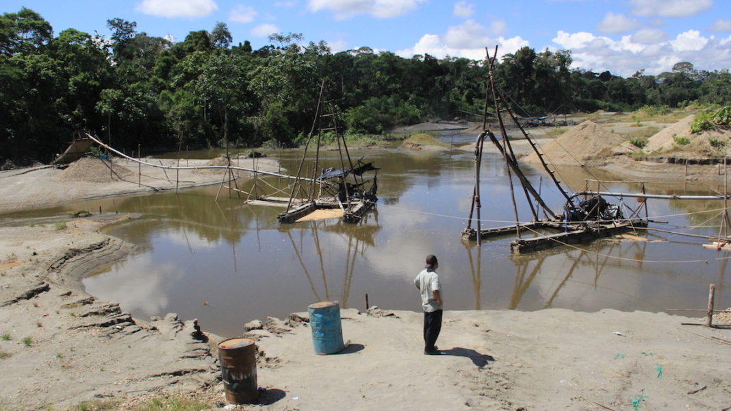 Reportaje muestra cómo la minería ilegal depreda bosques en territorio del pueblo Wampis