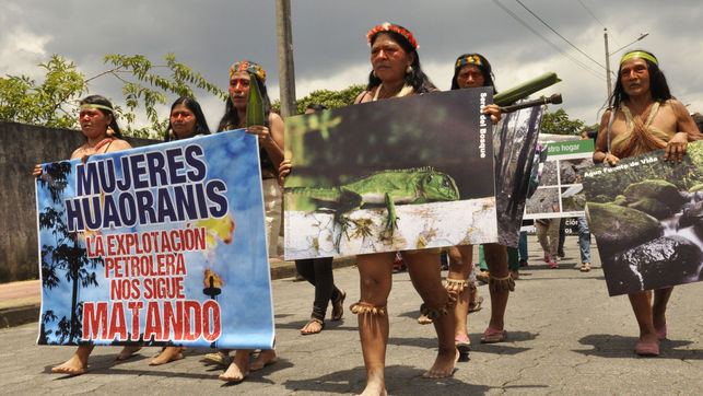 Mujeres indígenas contra petroleras chinas en Ecuador: «Estamos dispuestas a morir por nuestra selva»