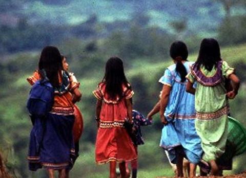 25 años destruyendo derechos de reconocimiento y titulación territorial indígena