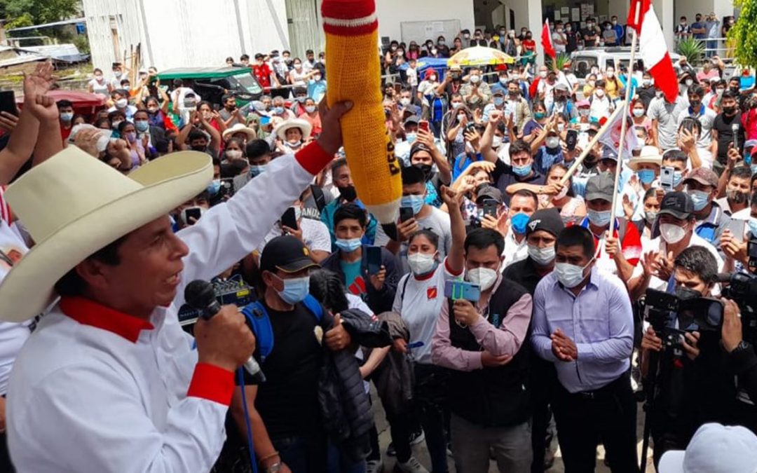 Elecciones en Perú: En búsqueda de su identidad