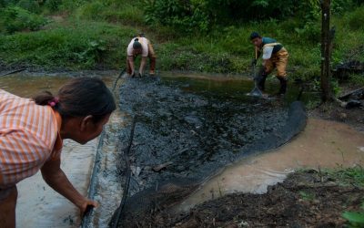 Bancos que financian industria petrolera y gasífera en la Amazonía reprueban evaluación que mide compromisos