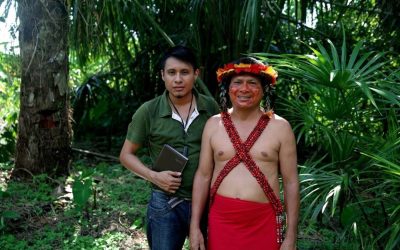 Joven awajún investiga plantas medicinales de la Amazonía para tratar enfermedades