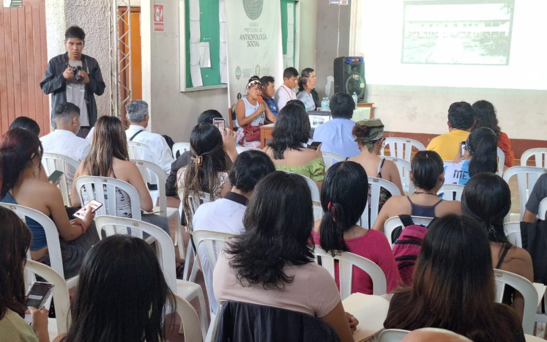 Iquitos: Voces indígenas y académicas dialogan sobre migración, salud y saberes ancestrales en la UNAP
