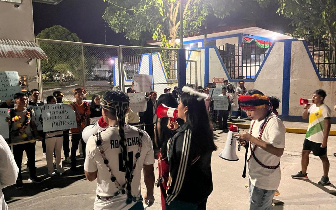 Jóvenes indígenas consiguen acuerdos con el Gobierno Regional de Loreto tras denunciar abandono en proyecto educativo